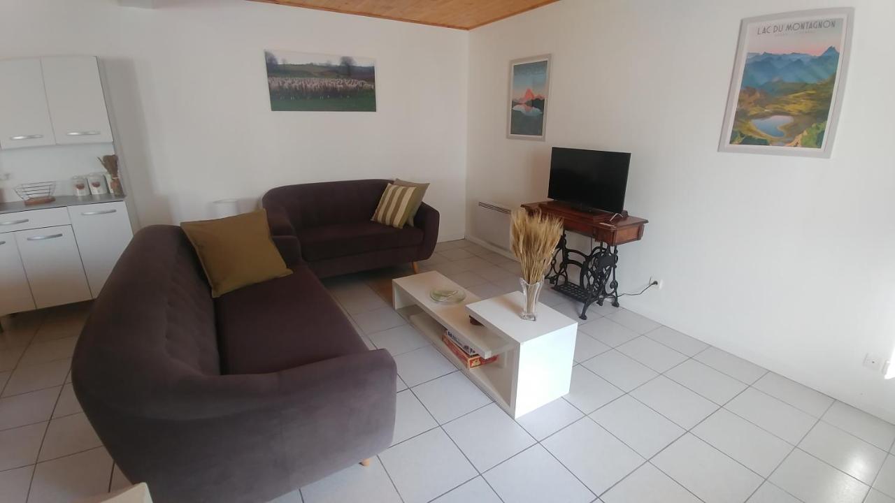 Meuble De Tourisme Au Coeur Du Village A Aramits , Haut Bearn Exteriör bild